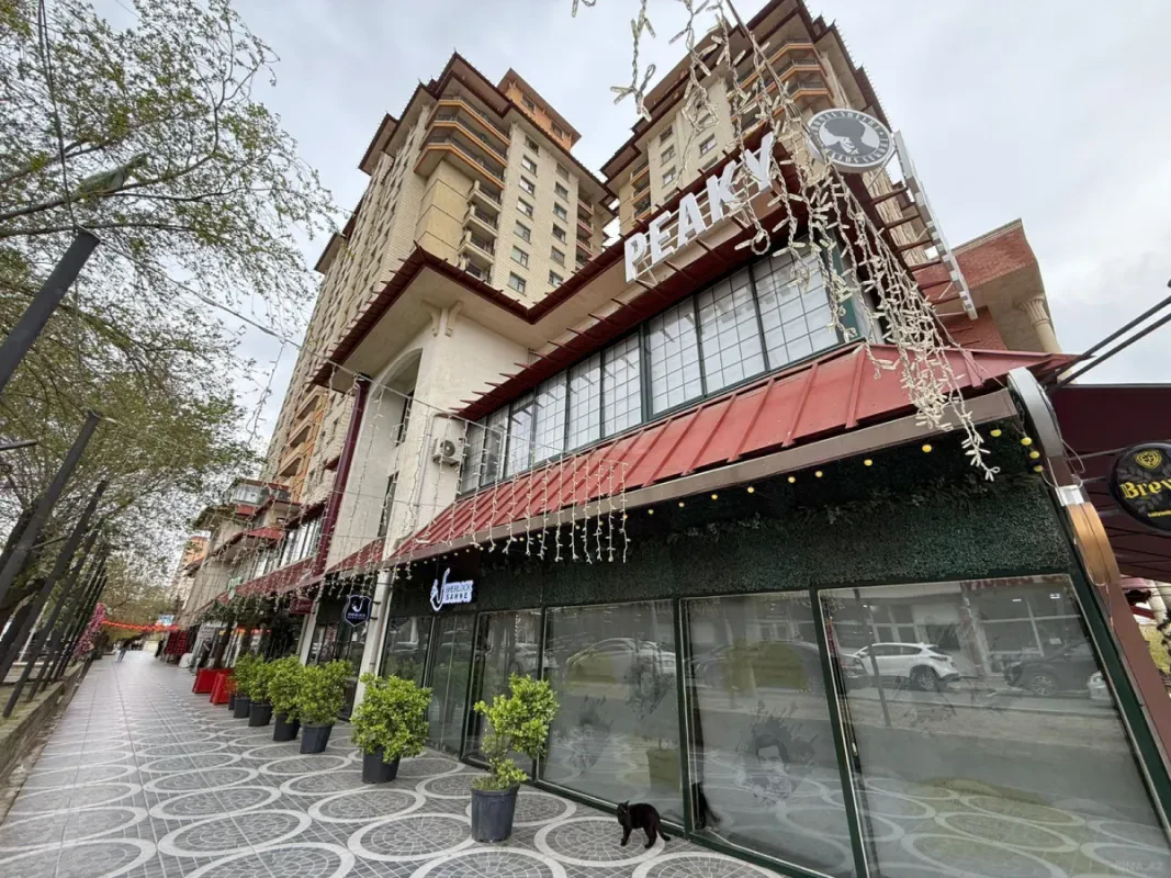 Satılır 4 otaqlı mənzil 200 m²