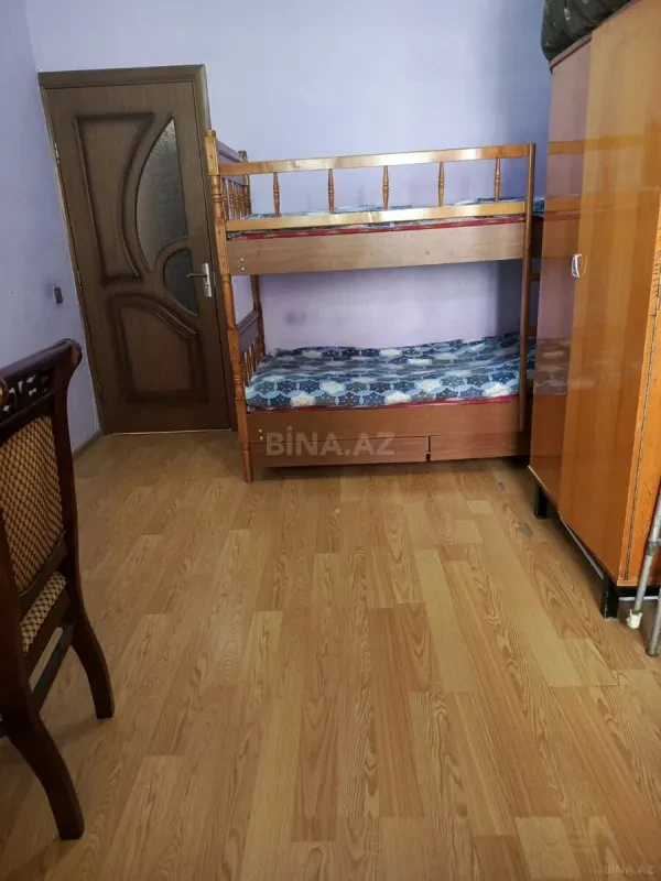 Satılır 5 otaqlı mənzil 120 m²