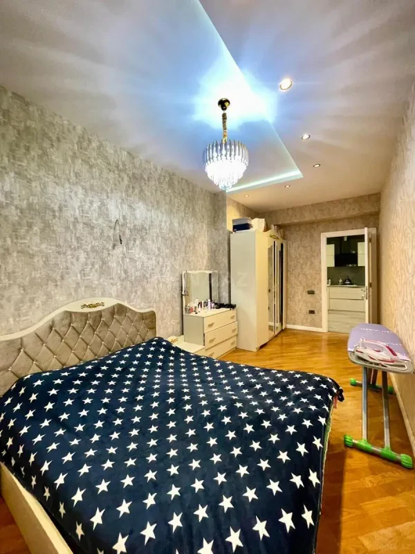 Kirayə verilir 2 otaqlı mənzil 70 m²