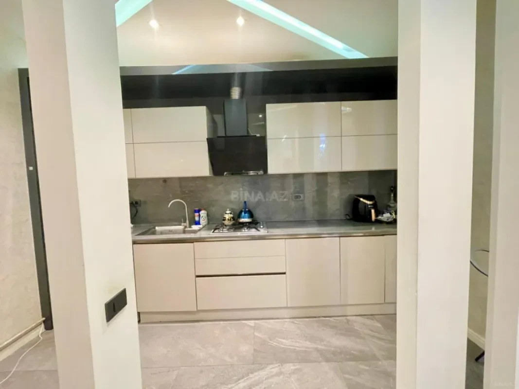 Kirayə verilir 2 otaqlı mənzil 70 m²