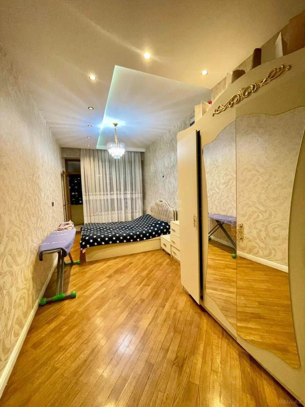 Kirayə verilir 2 otaqlı mənzil 70 m²