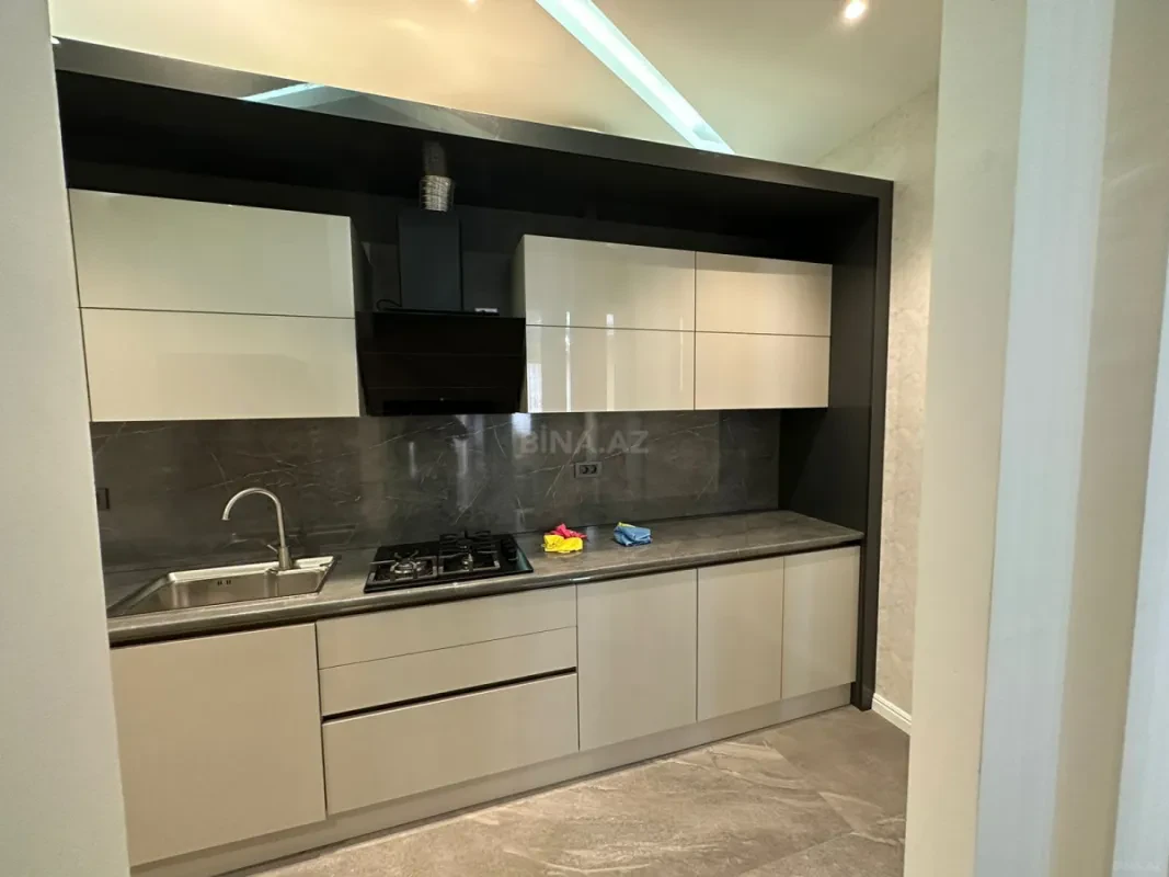 Kirayə verilir 2 otaqlı mənzil 70 m²