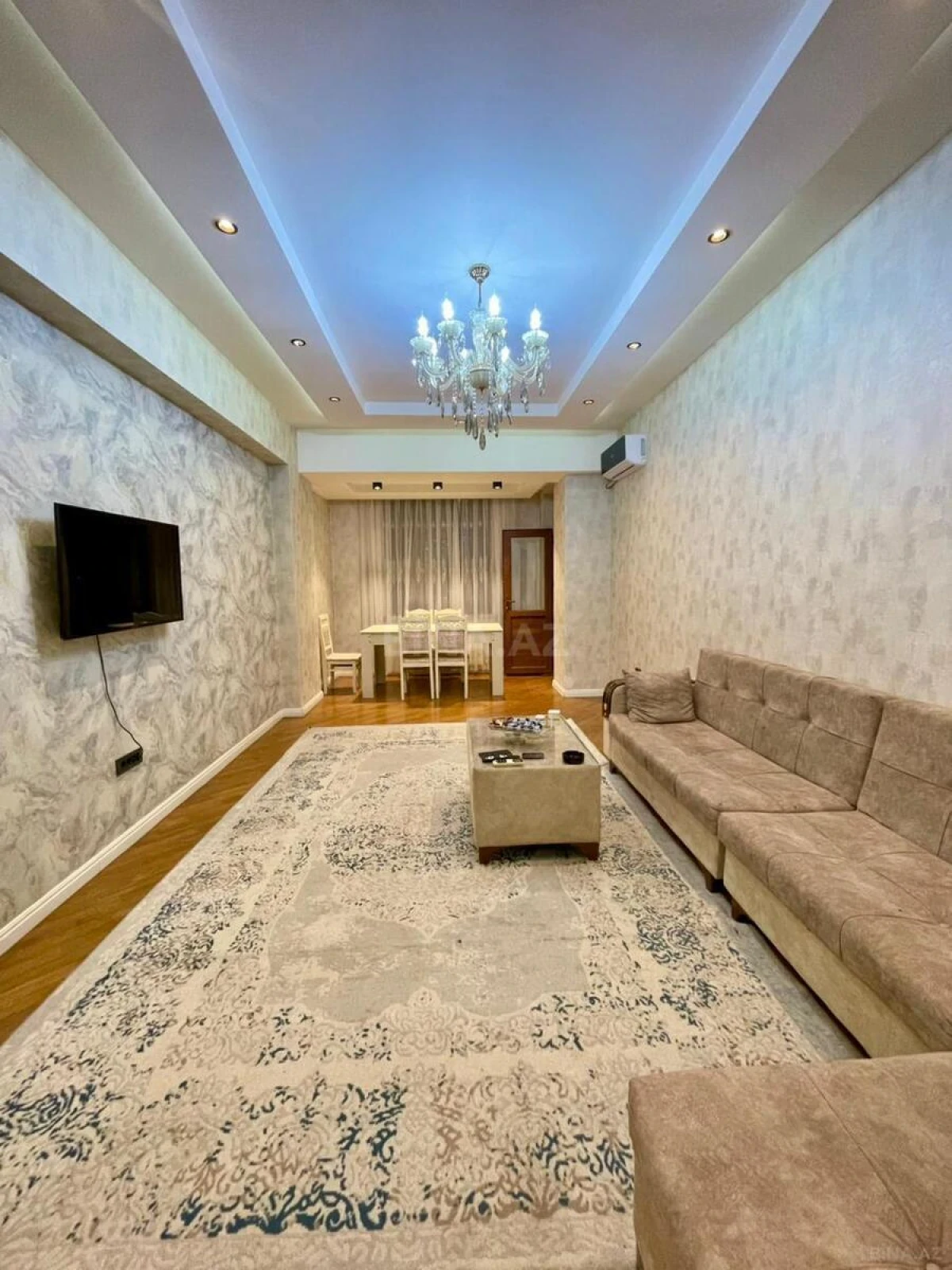 Kirayə verilir 2 otaqlı mənzil 70 m²