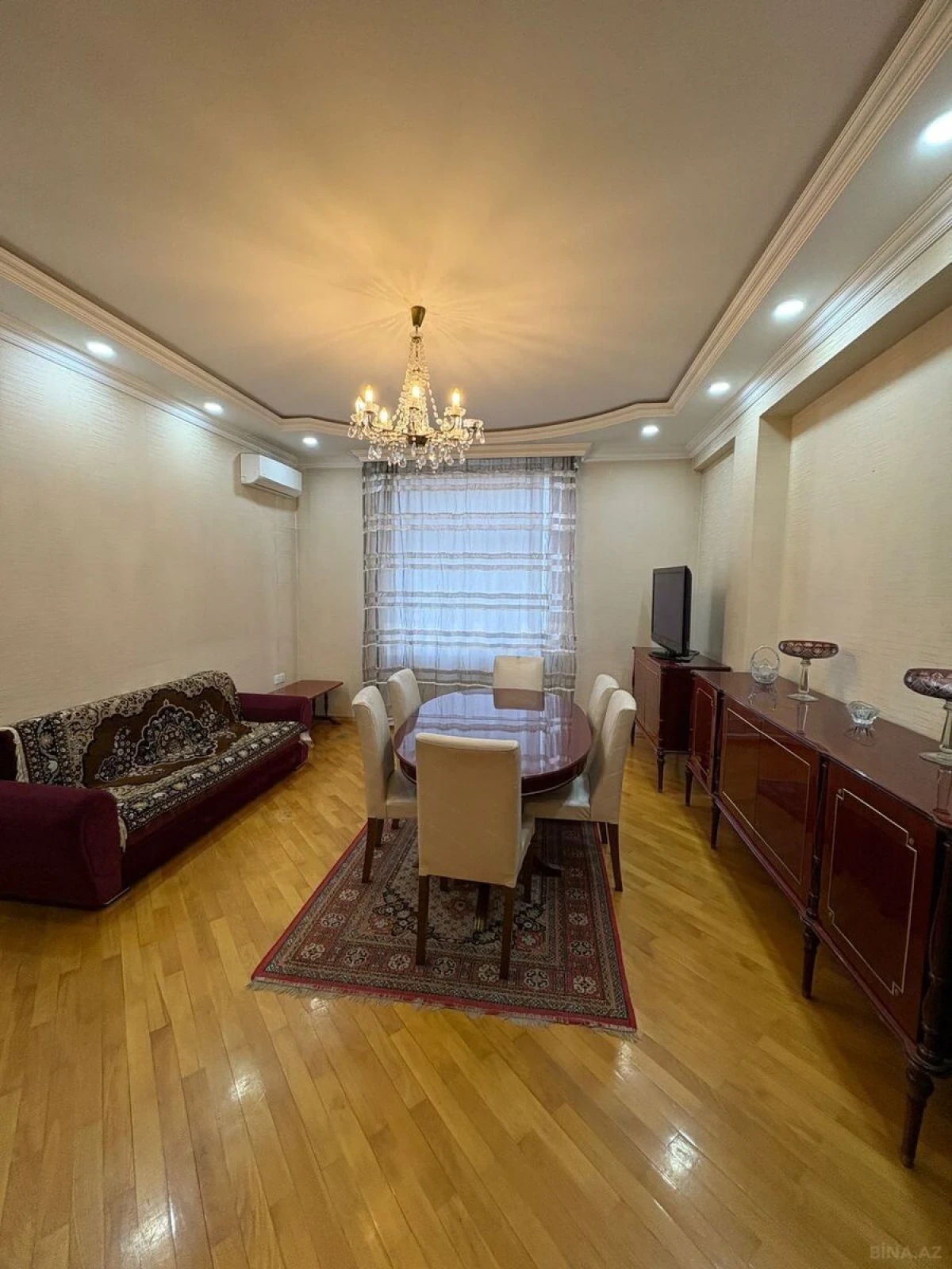 Kirayə verilir 2 otaqlı mənzil 85 m²