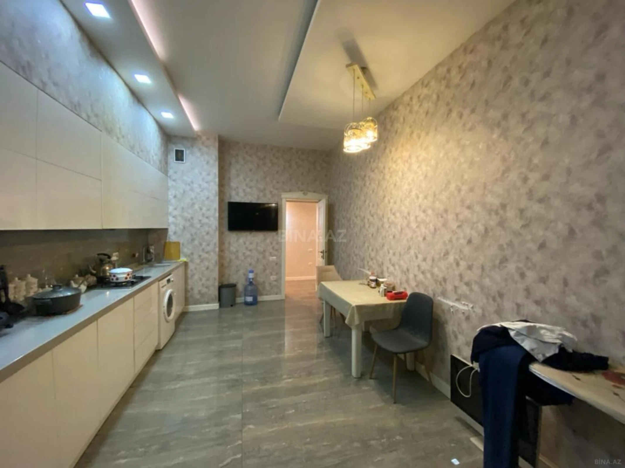Kirayə verilir 3 otaqlı mənzil 138 m²