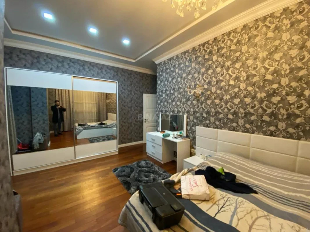 Kirayə verilir 3 otaqlı mənzil 138 m²