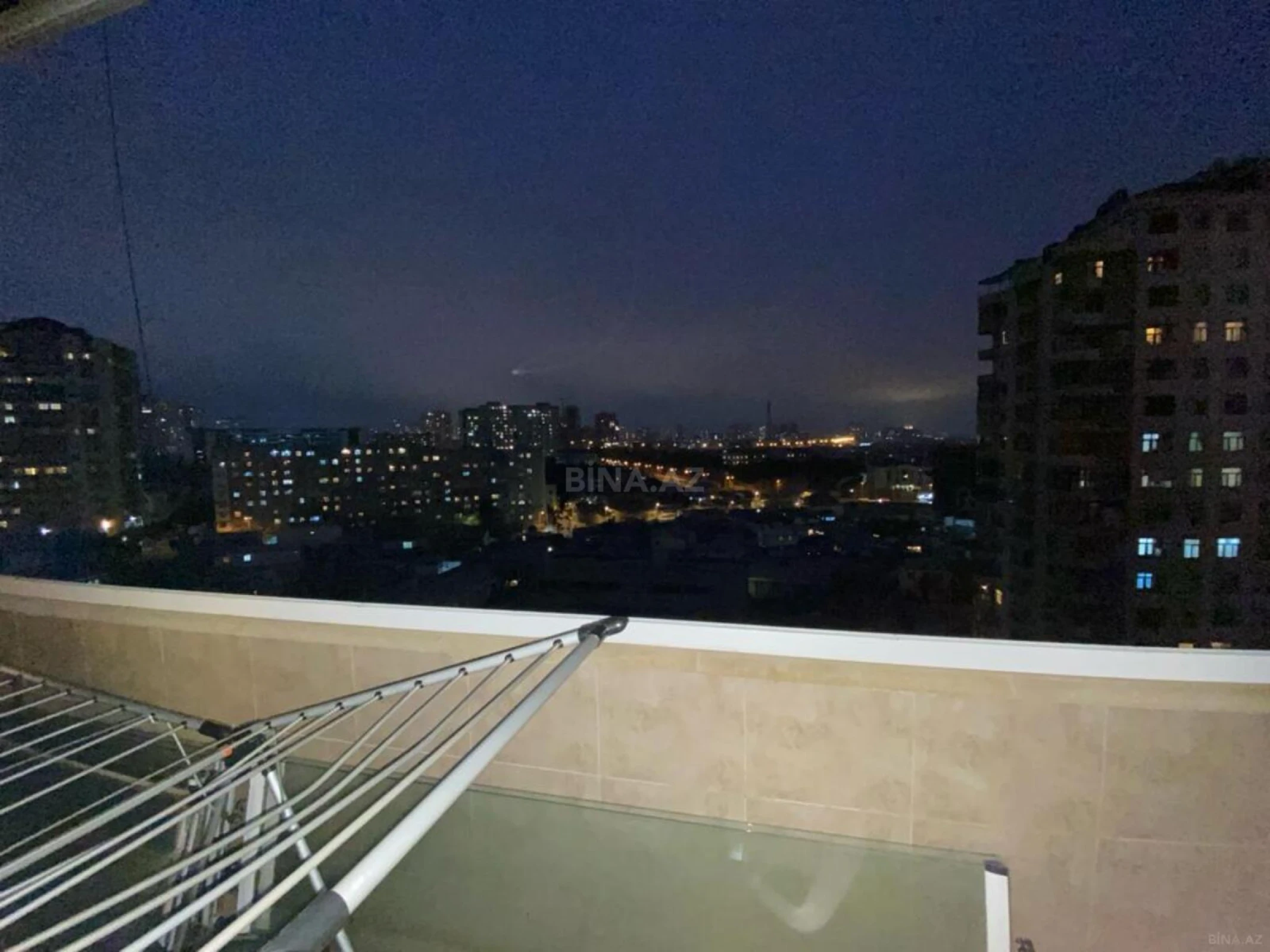 Kirayə verilir 3 otaqlı mənzil 138 m²