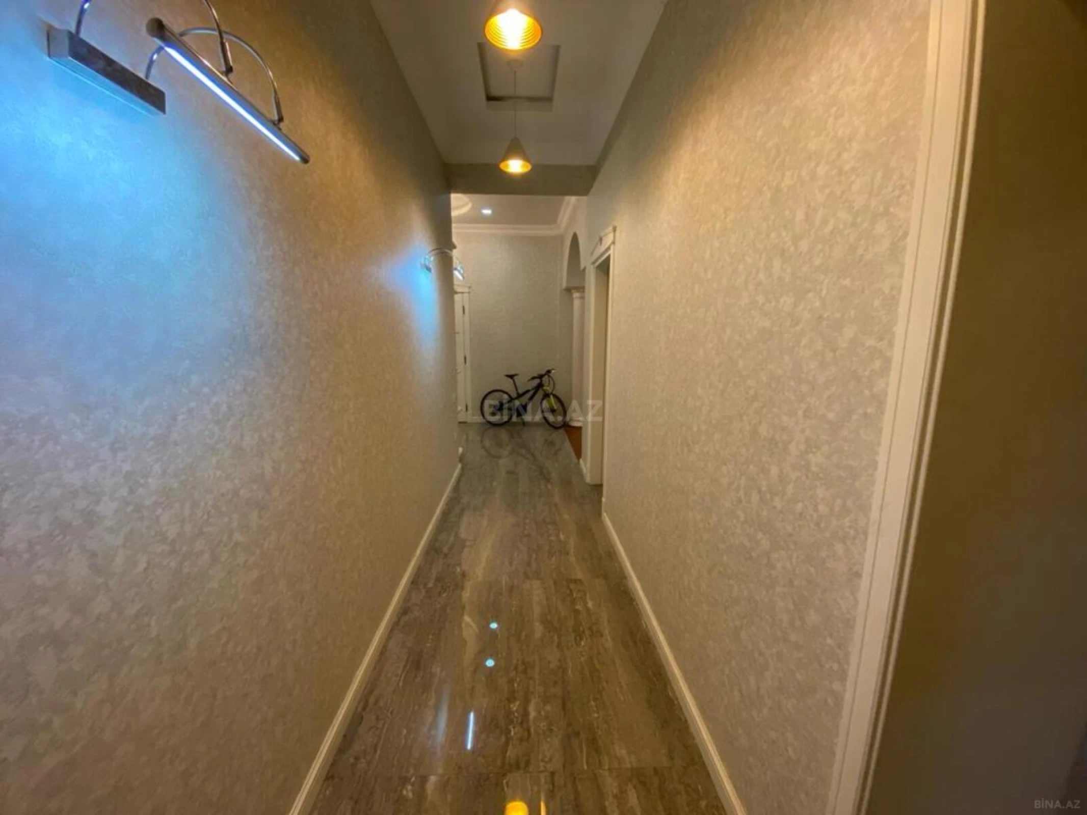 Kirayə verilir 3 otaqlı mənzil 138 m²
