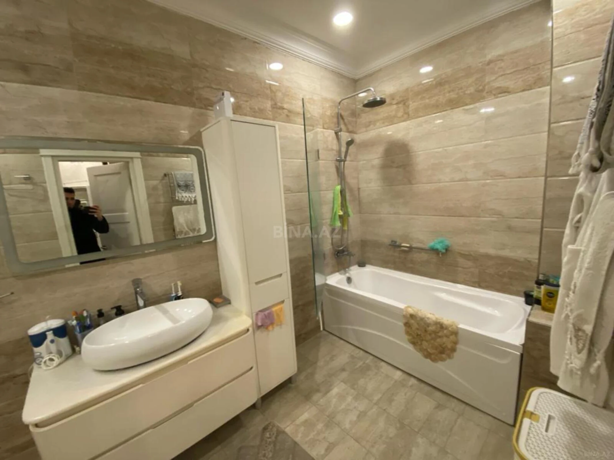 Kirayə verilir 3 otaqlı mənzil 138 m²