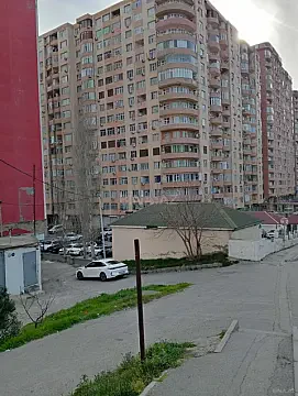 Satılır 3 otaqlı mənzil 70 m² — Bakı, İnşaatçılar 3 otaq 70.00 m²