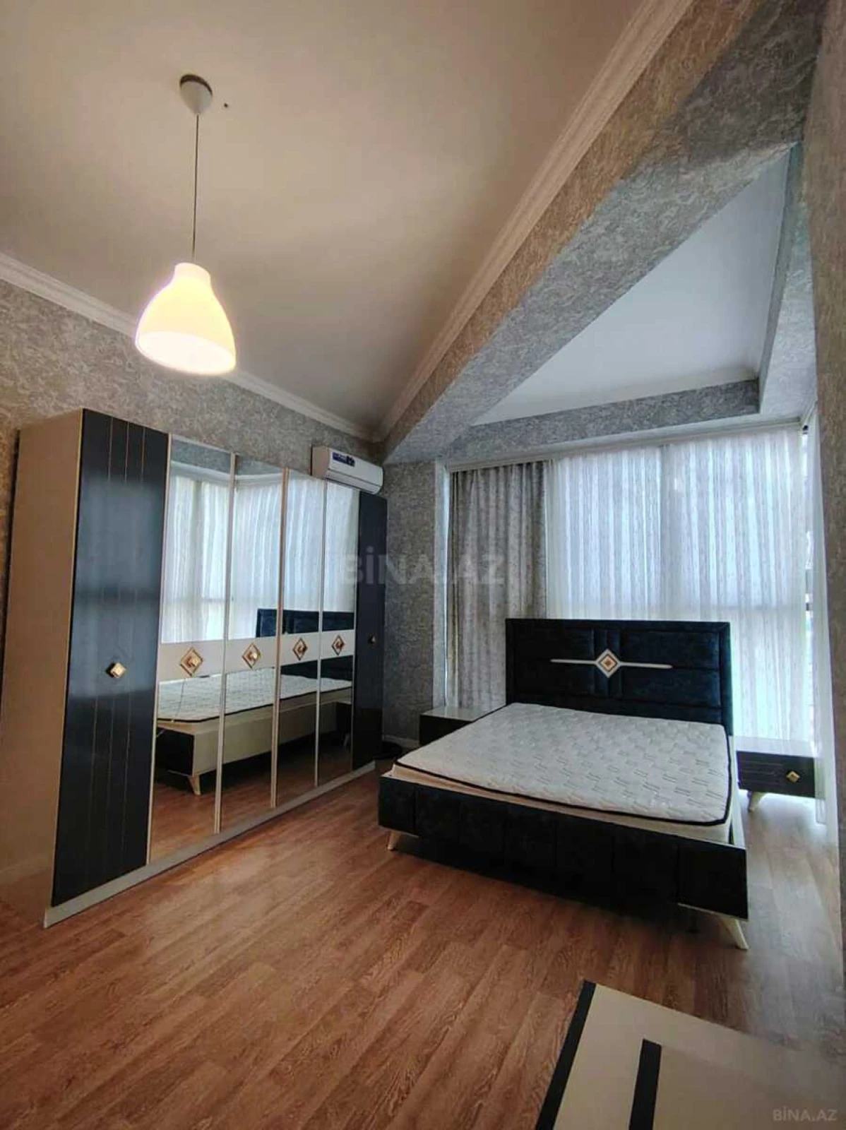 Kirayə verilir 3 otaqlı mənzil 105 m²