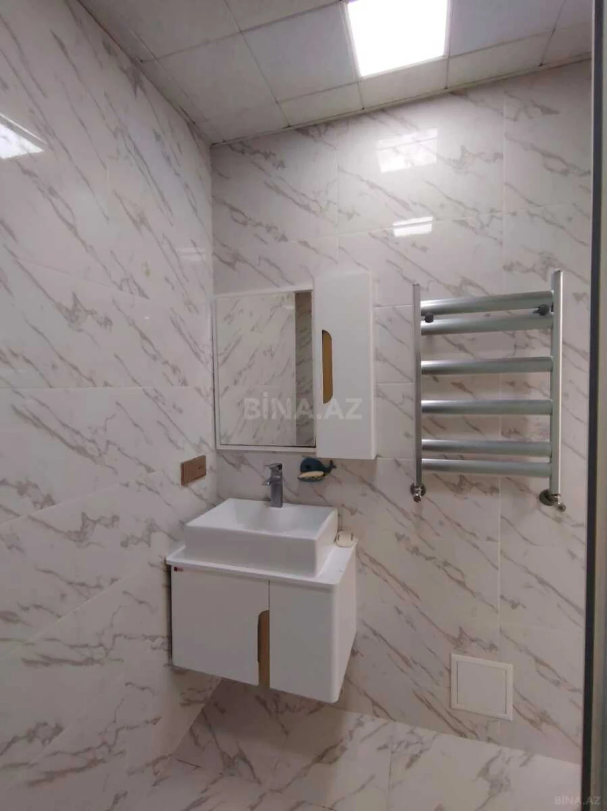 Kirayə verilir 3 otaqlı mənzil 105 m²