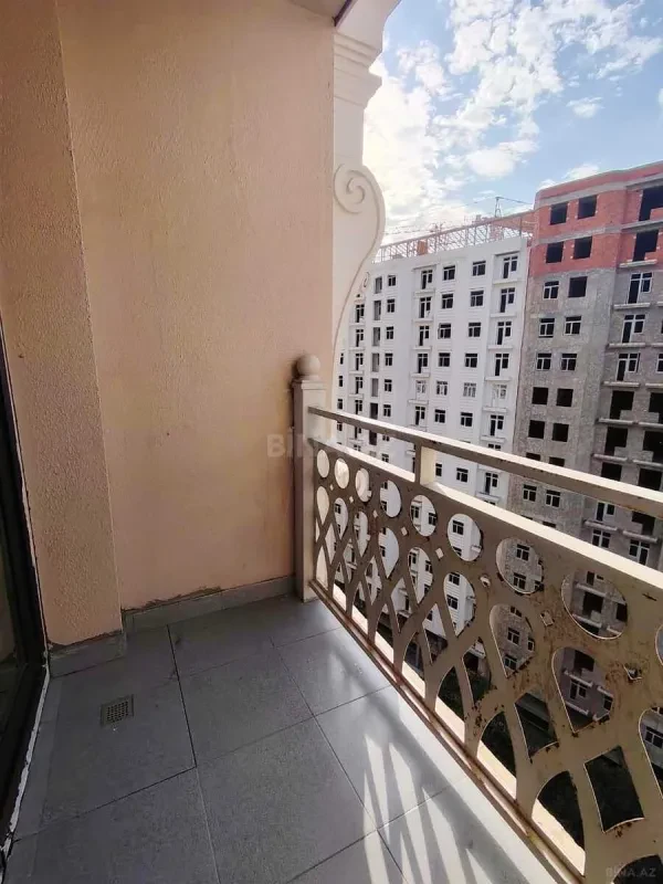 Kirayə verilir 3 otaqlı mənzil 105 m²