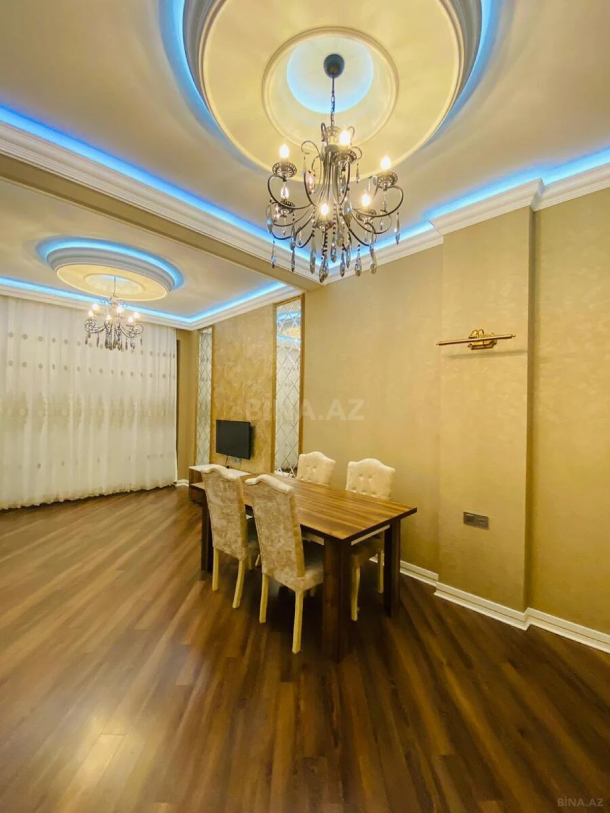 Kirayə verilir 2 otaqlı mənzil 80 m²