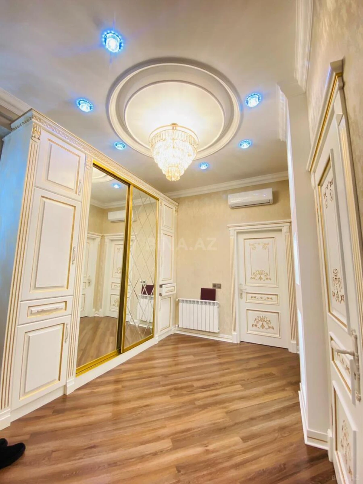 Kirayə verilir 2 otaqlı mənzil 80 m²