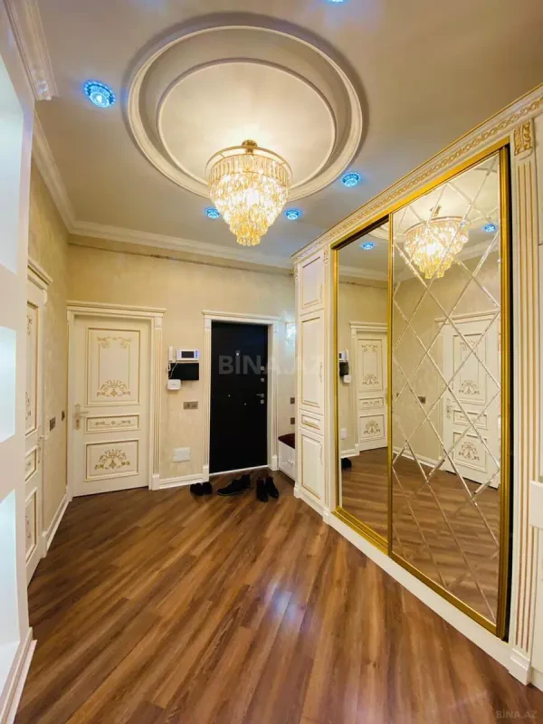 Kirayə verilir 2 otaqlı mənzil 80 m²