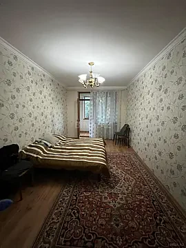 Satılır 4 otaqlı mənzil 110 m²
