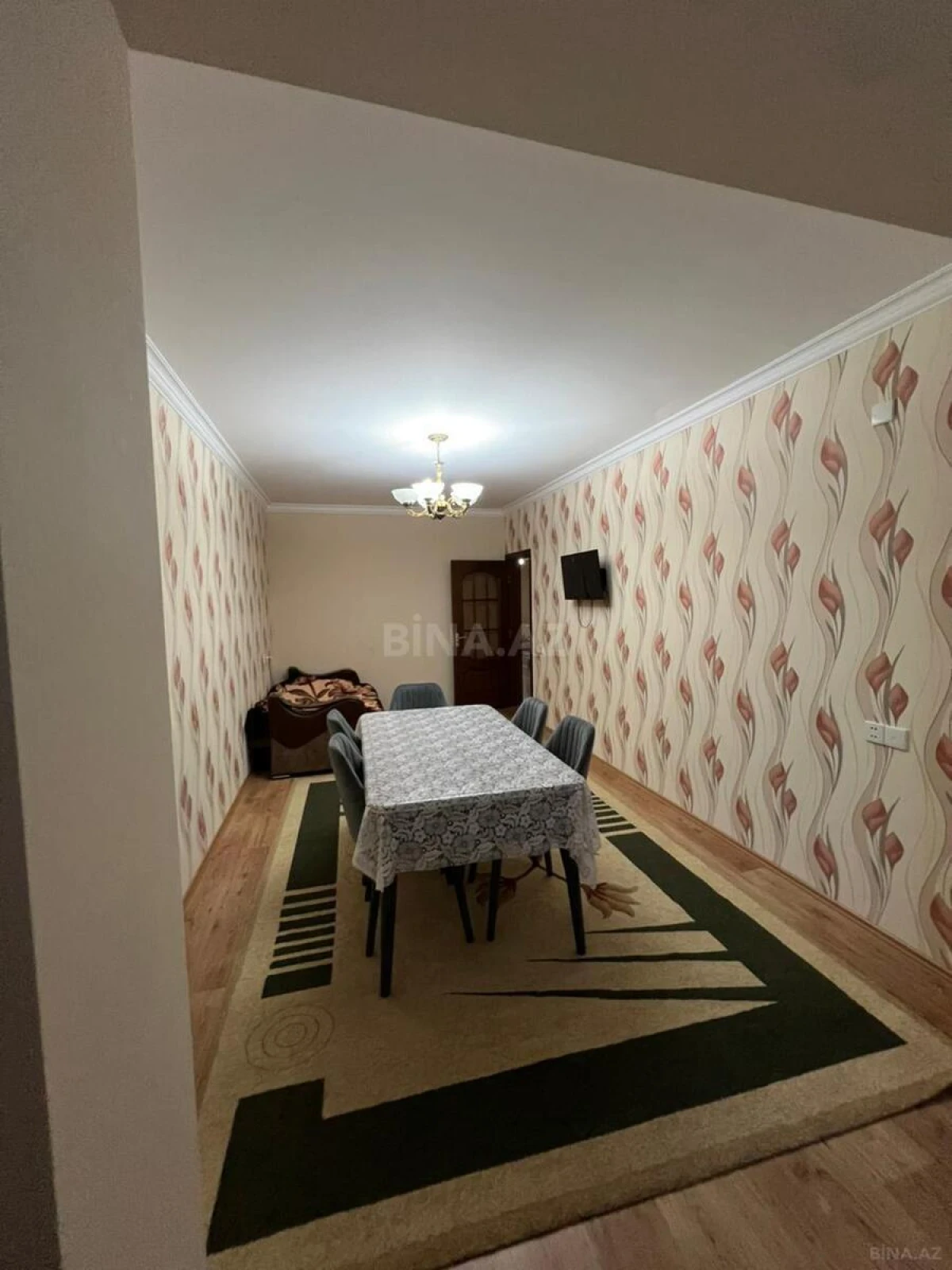Satılır 4 otaqlı mənzil 110 m²