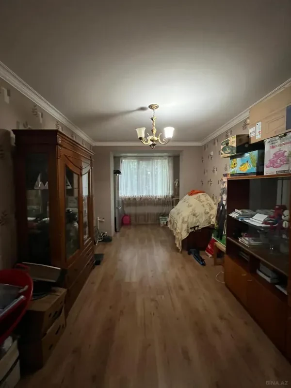 Satılır 4 otaqlı mənzil 110 m²
