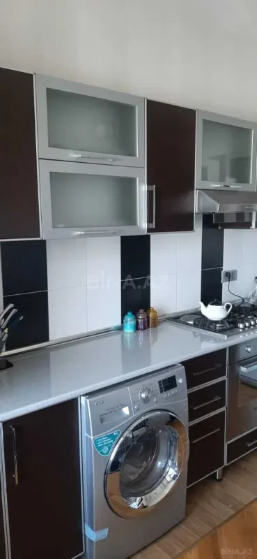 Kirayə verilir 2 otaqlı mənzil 100 m²