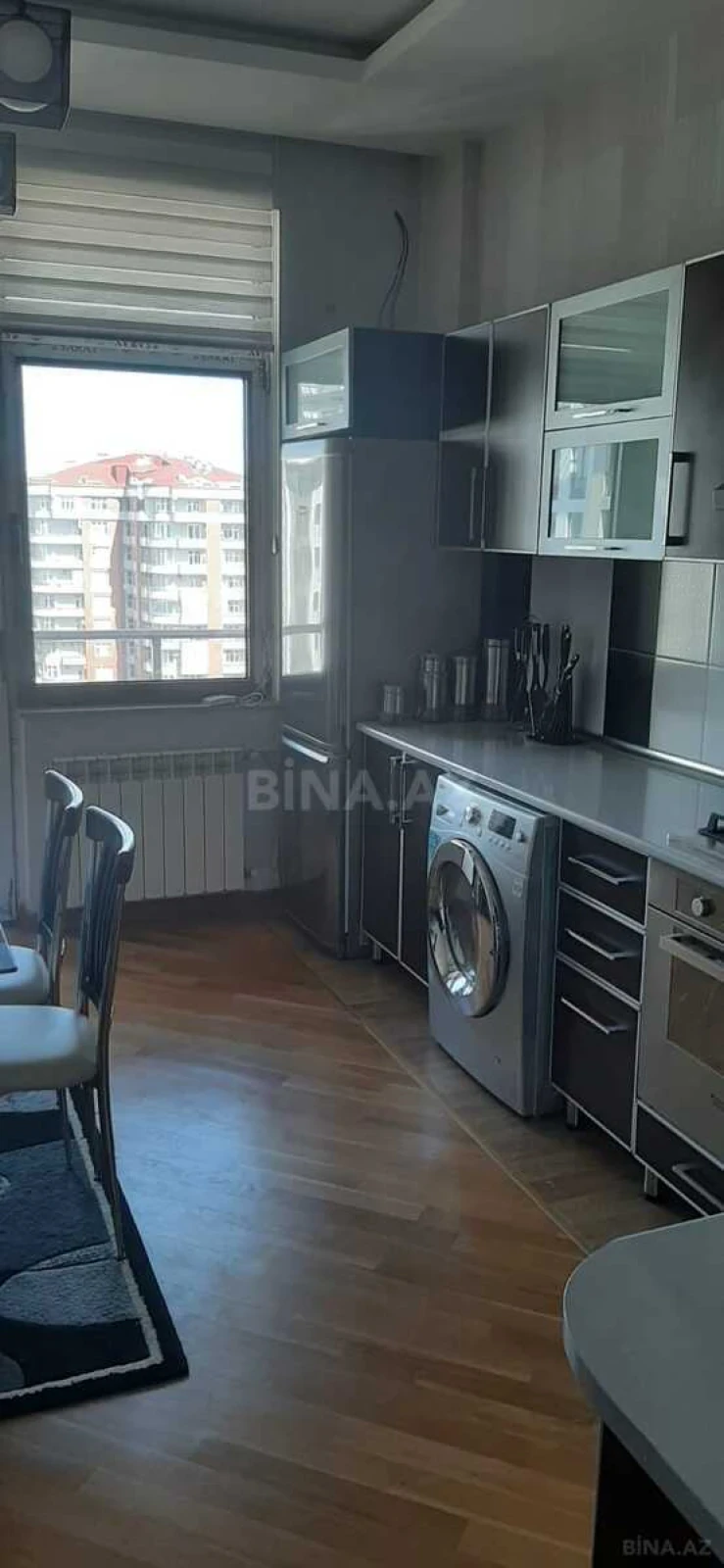 Kirayə verilir 2 otaqlı mənzil 100 m²