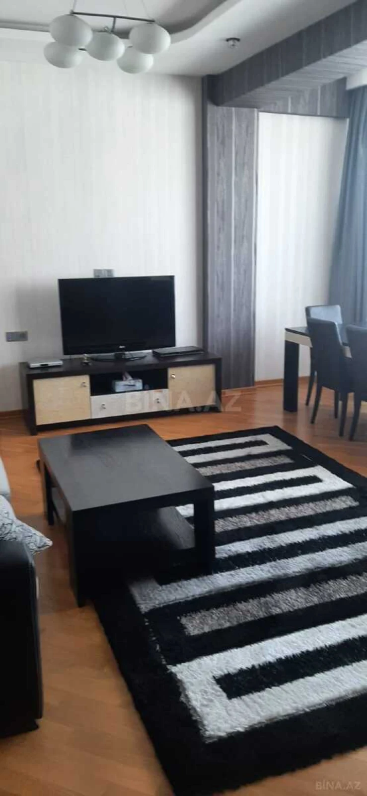 Kirayə verilir 2 otaqlı mənzil 100 m²