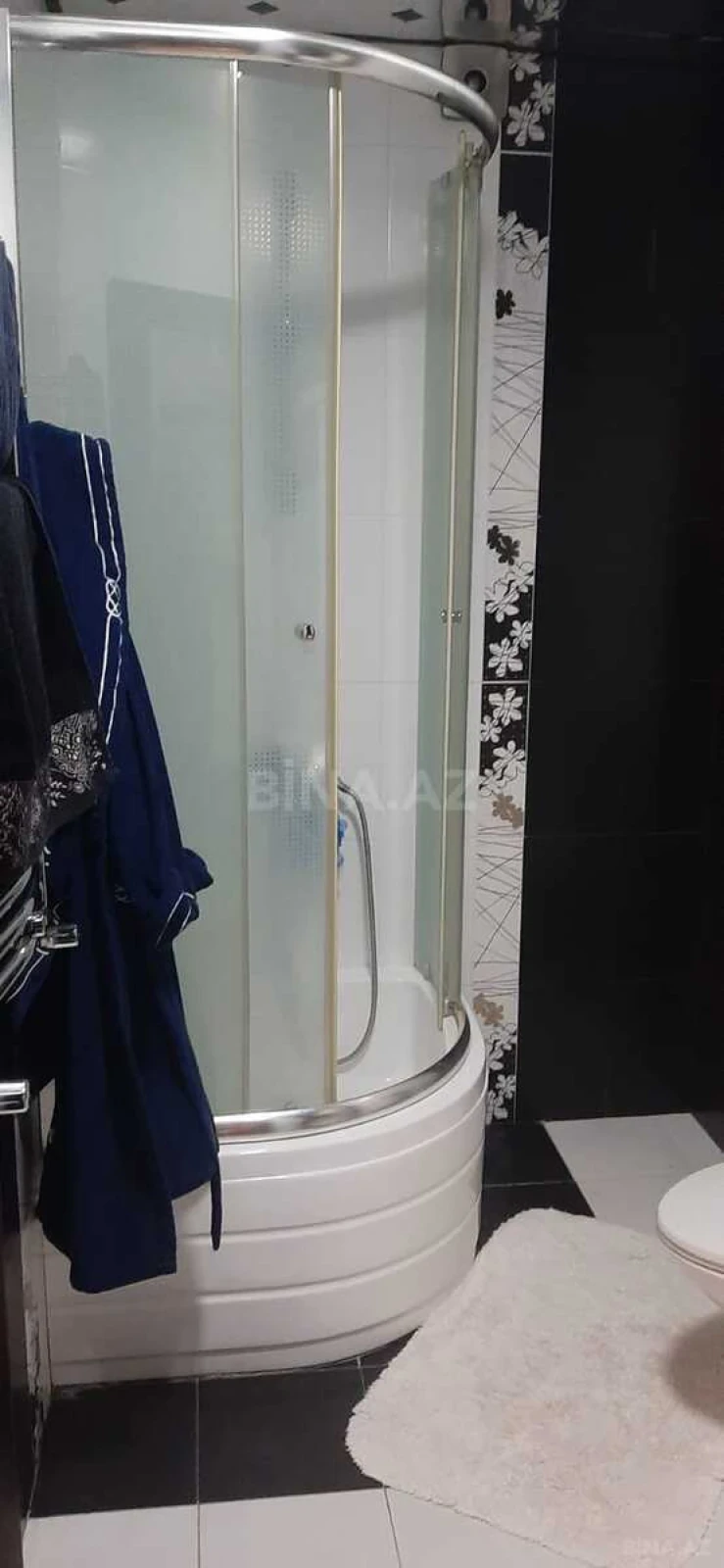 Kirayə verilir 2 otaqlı mənzil 100 m²