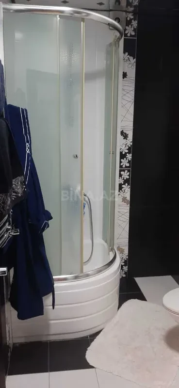 Kirayə verilir 2 otaqlı mənzil 100 m²
