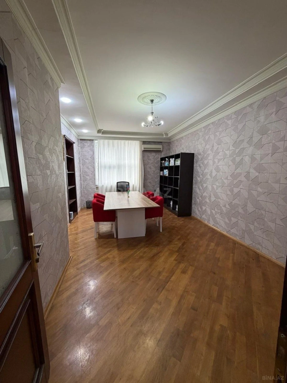 Kirayə verilir 5 otaqlı ofis 280 m²