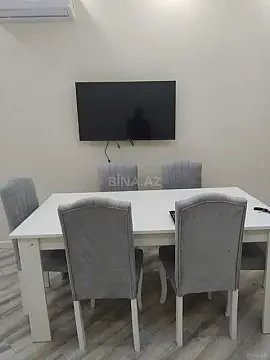 Kirayə verilir 2 otaqlı mənzil 70 m²