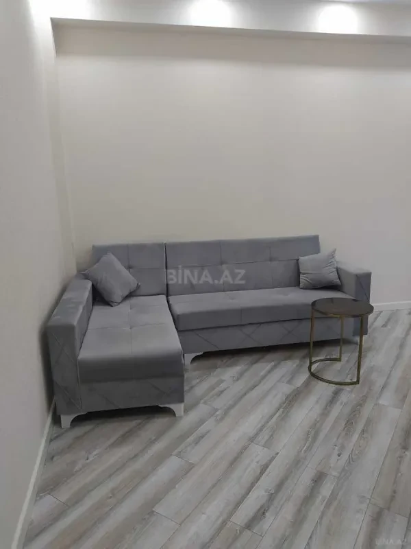 Kirayə verilir 2 otaqlı mənzil 70 m²