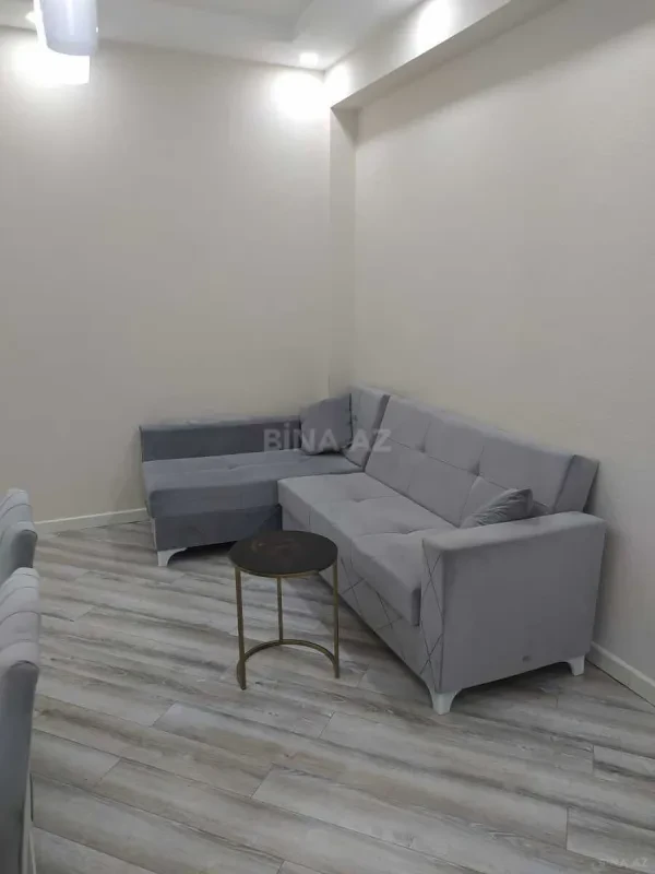 Kirayə verilir 2 otaqlı mənzil 70 m²