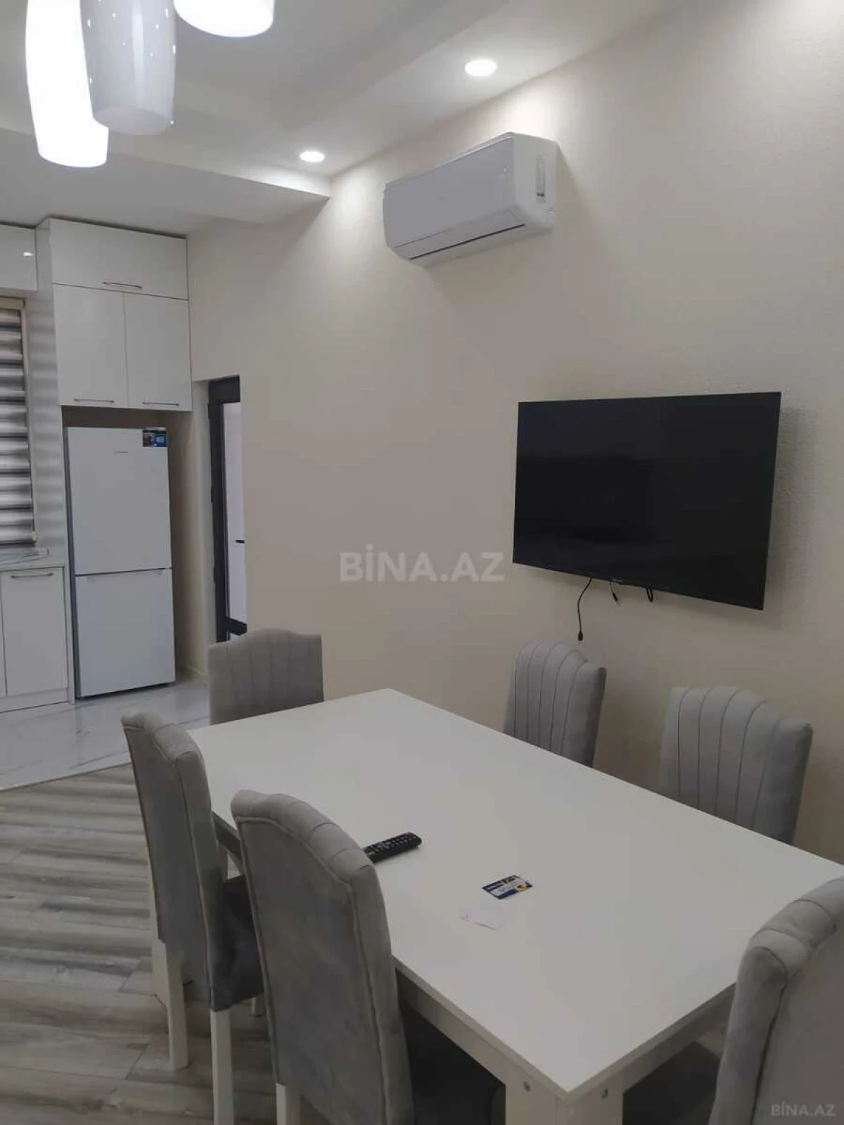 Kirayə verilir 2 otaqlı mənzil 70 m²