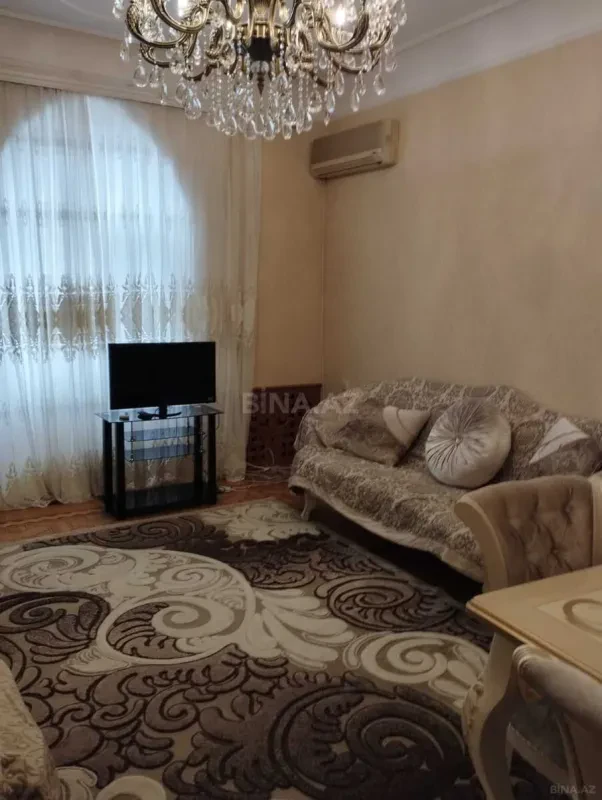 Kirayə verilir 3 otaqlı mənzil 115 m²