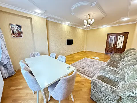 Kirayə verilir 3 otaqlı mənzil 145 m² — Bakı, Nəsimi 3 otaq 145.00 m²