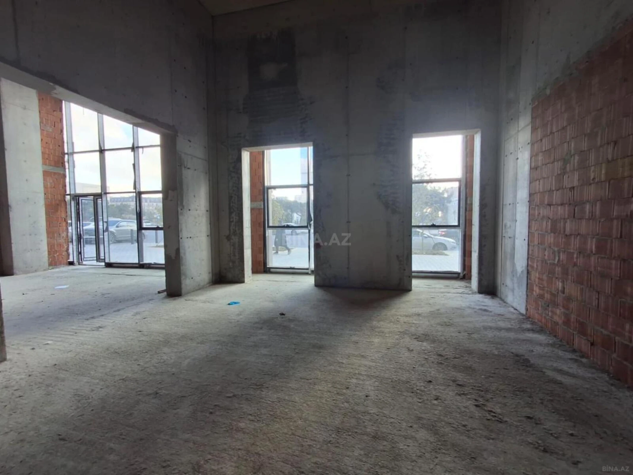 Satılır obyekt 95 m²