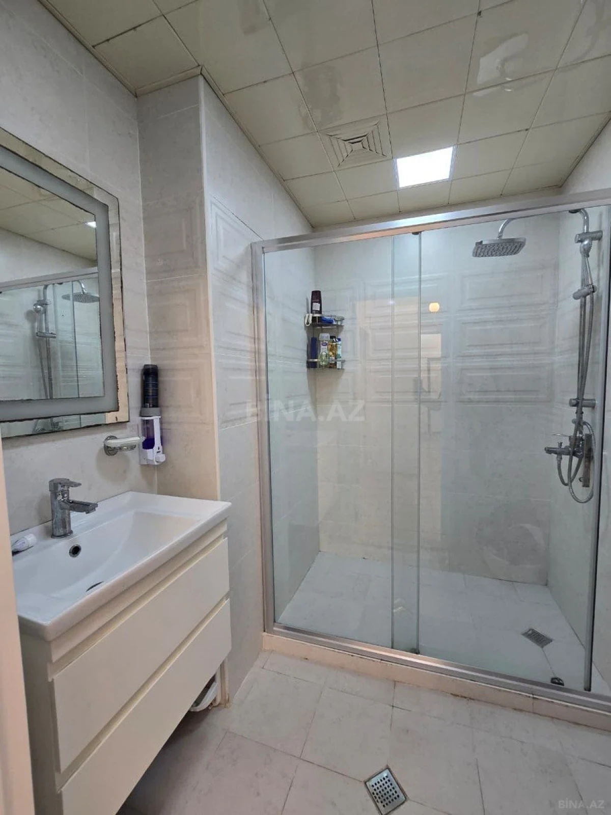 Satılır 3 otaqlı mənzil 112 m²