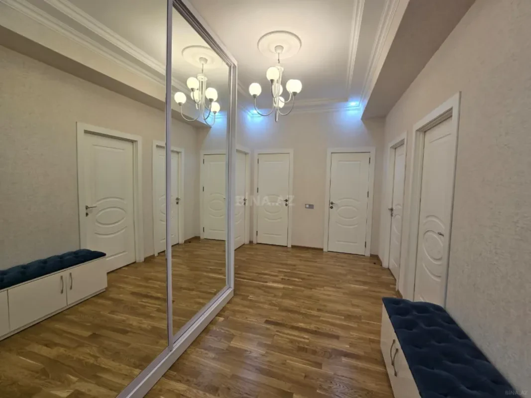 Satılır 3 otaqlı mənzil 112 m²