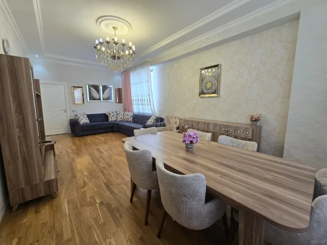 Satılır 3 otaqlı mənzil 112 m²