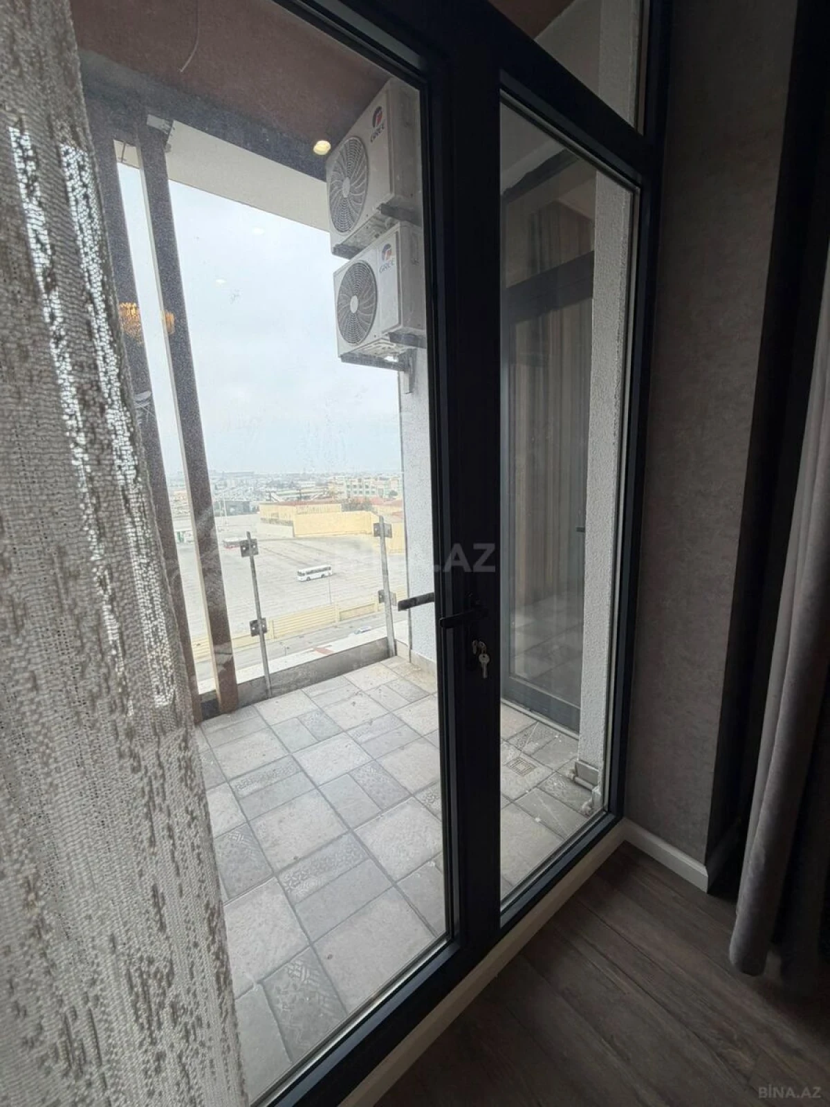 Satılır 2 otaqlı mənzil 60 m²