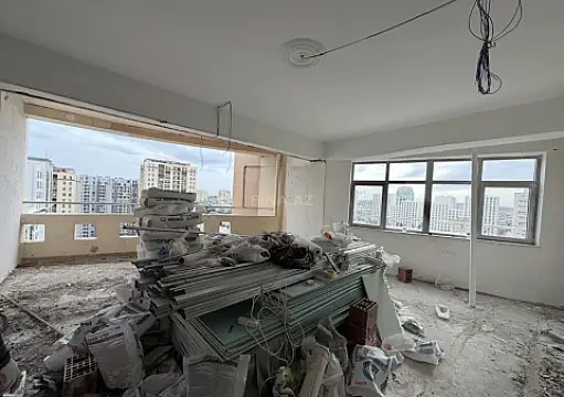 Satılır 3 otaqlı mənzil 125 m²
