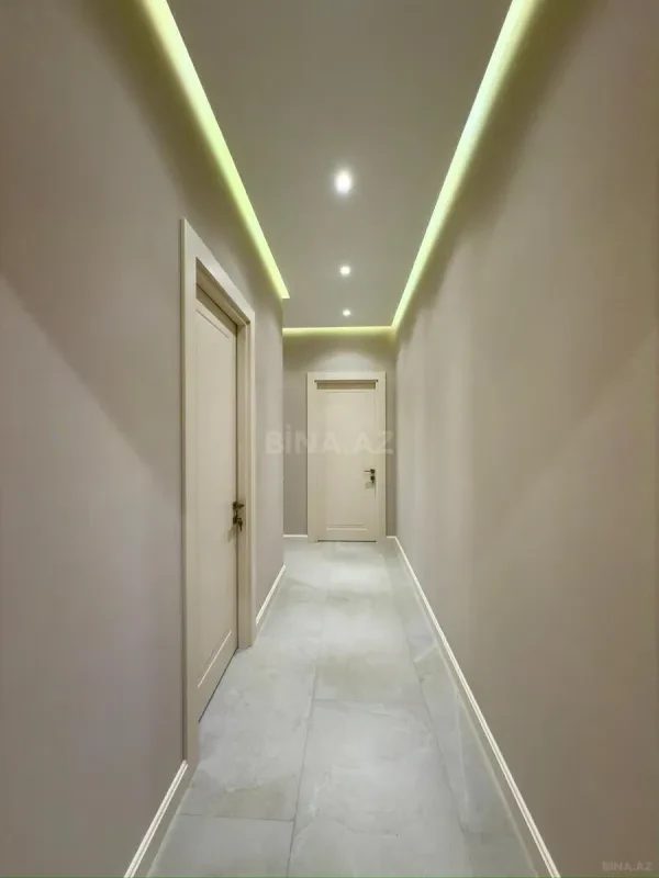 Satılır 3 otaqlı mənzil 130 m²