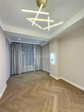Satılır 3 otaqlı mənzil 130 m²