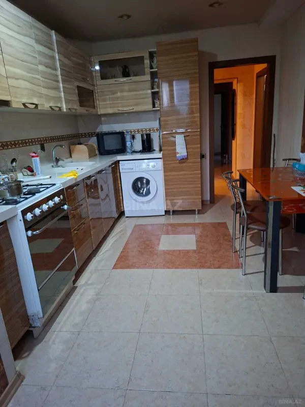 Kirayə verilir 2 otaqlı mənzil 70 m²