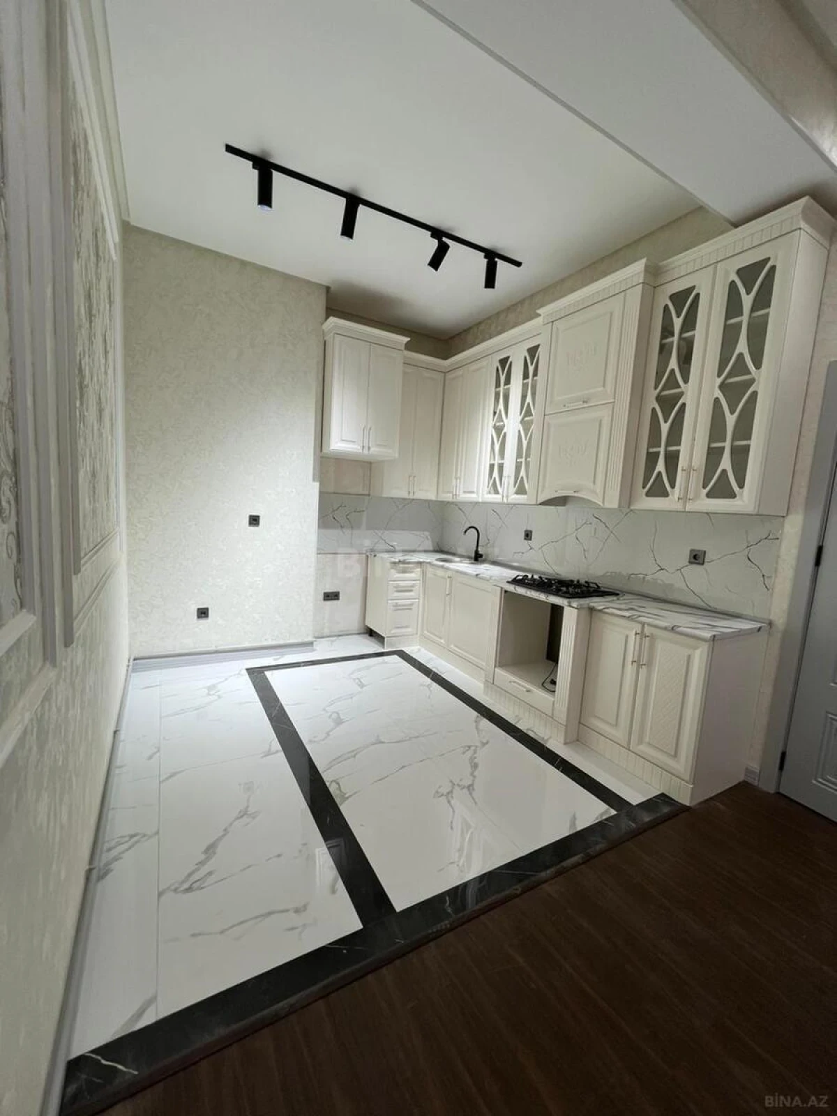 Kirayə verilir 3 otaqlı mənzil 100 m²