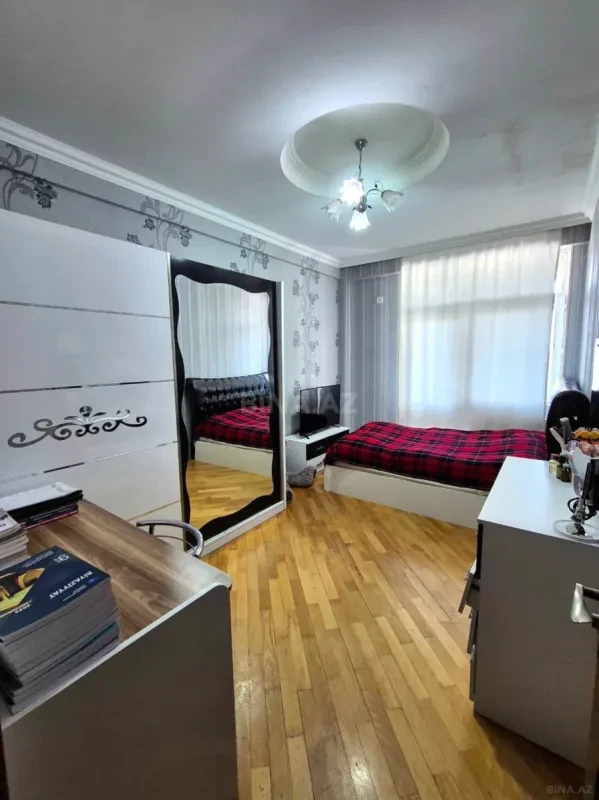Satılır 2 otaqlı mənzil 80 m²
