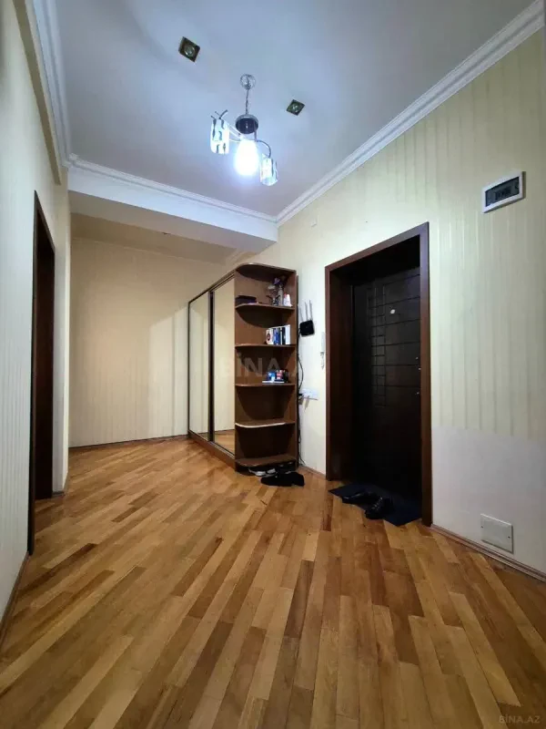 Satılır 2 otaqlı mənzil 80 m²