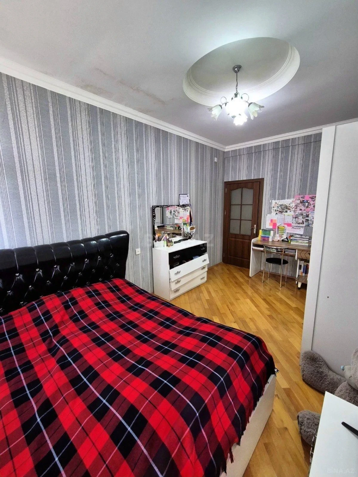 Satılır 2 otaqlı mənzil 80 m²