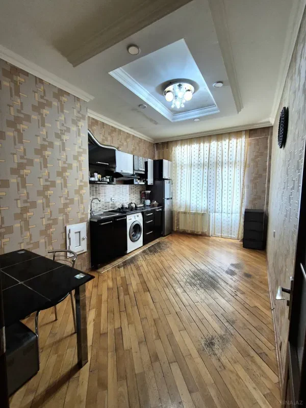 Satılır 2 otaqlı mənzil 80 m²