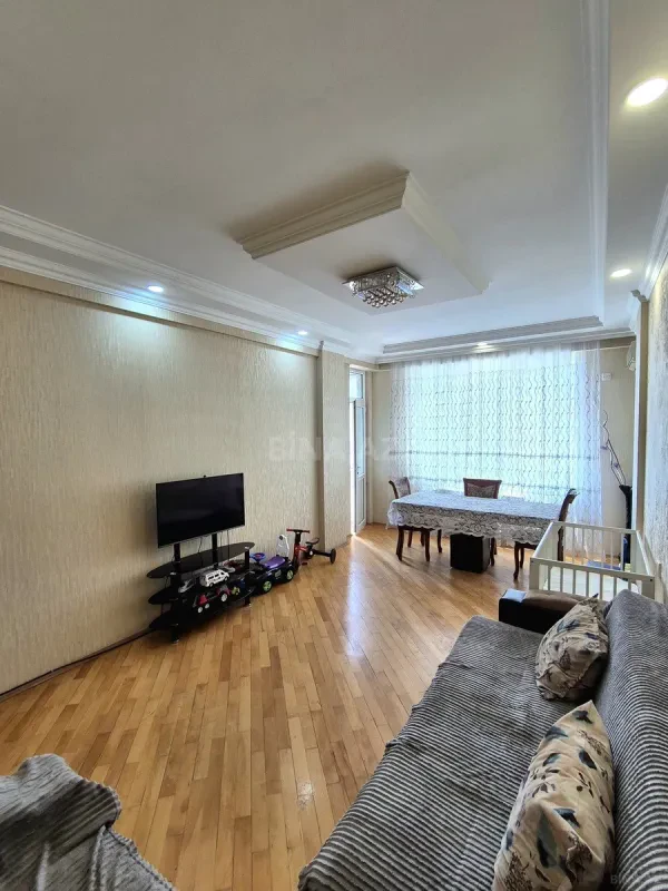 Satılır 2 otaqlı mənzil 80 m²